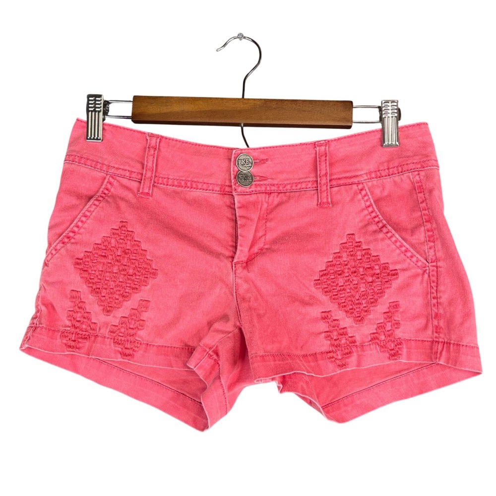 BKE Casuals Lauren Pink Embroidered Chino Shorts Size 26 Low Rise Boho Summer